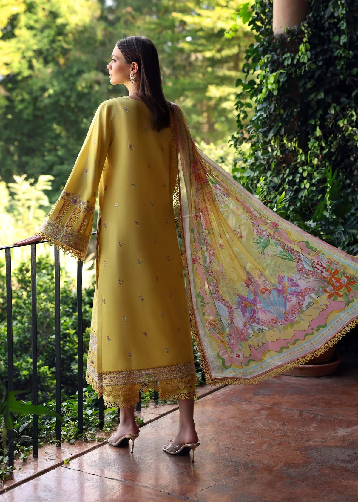 KANWAL MALIK | ZAINA LAWN 25 | Raiha