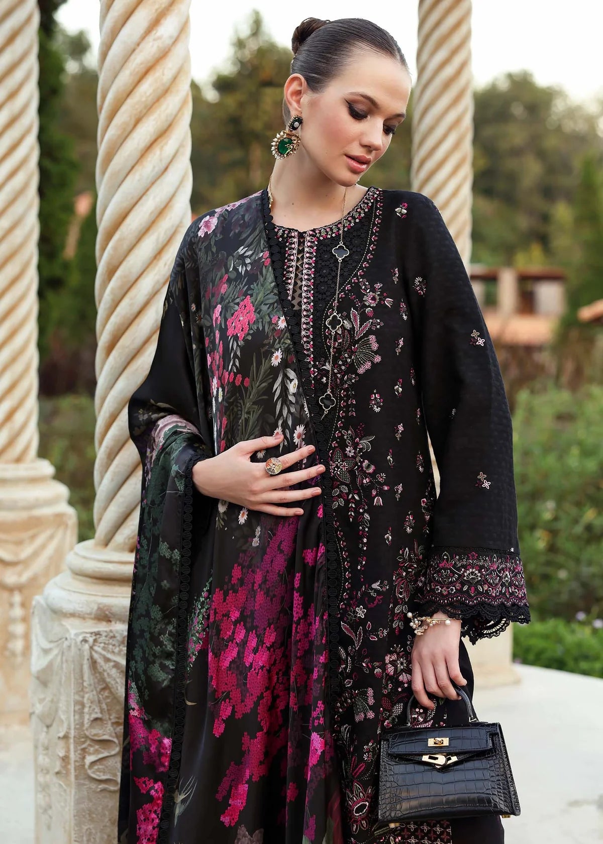 KANWAL MALIK | ZAINA LAWN 25 | Isha