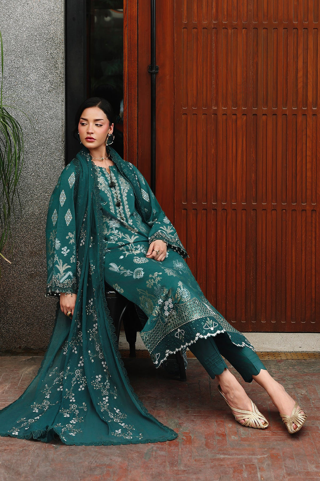 Nureh | Maya Embroidered Jacquared | NJ-110