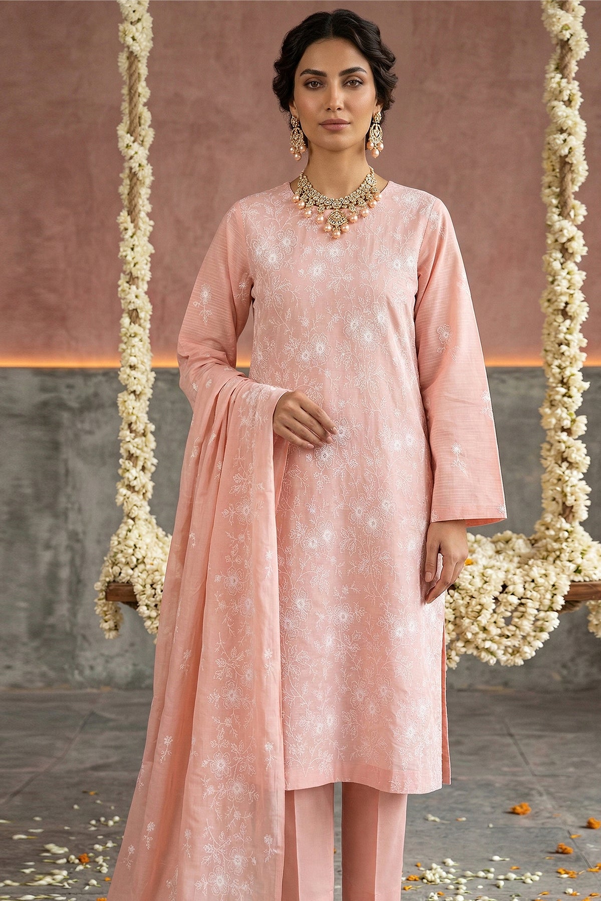 Noor E Fajar | Saira Luxury Lawn | NF-1561
