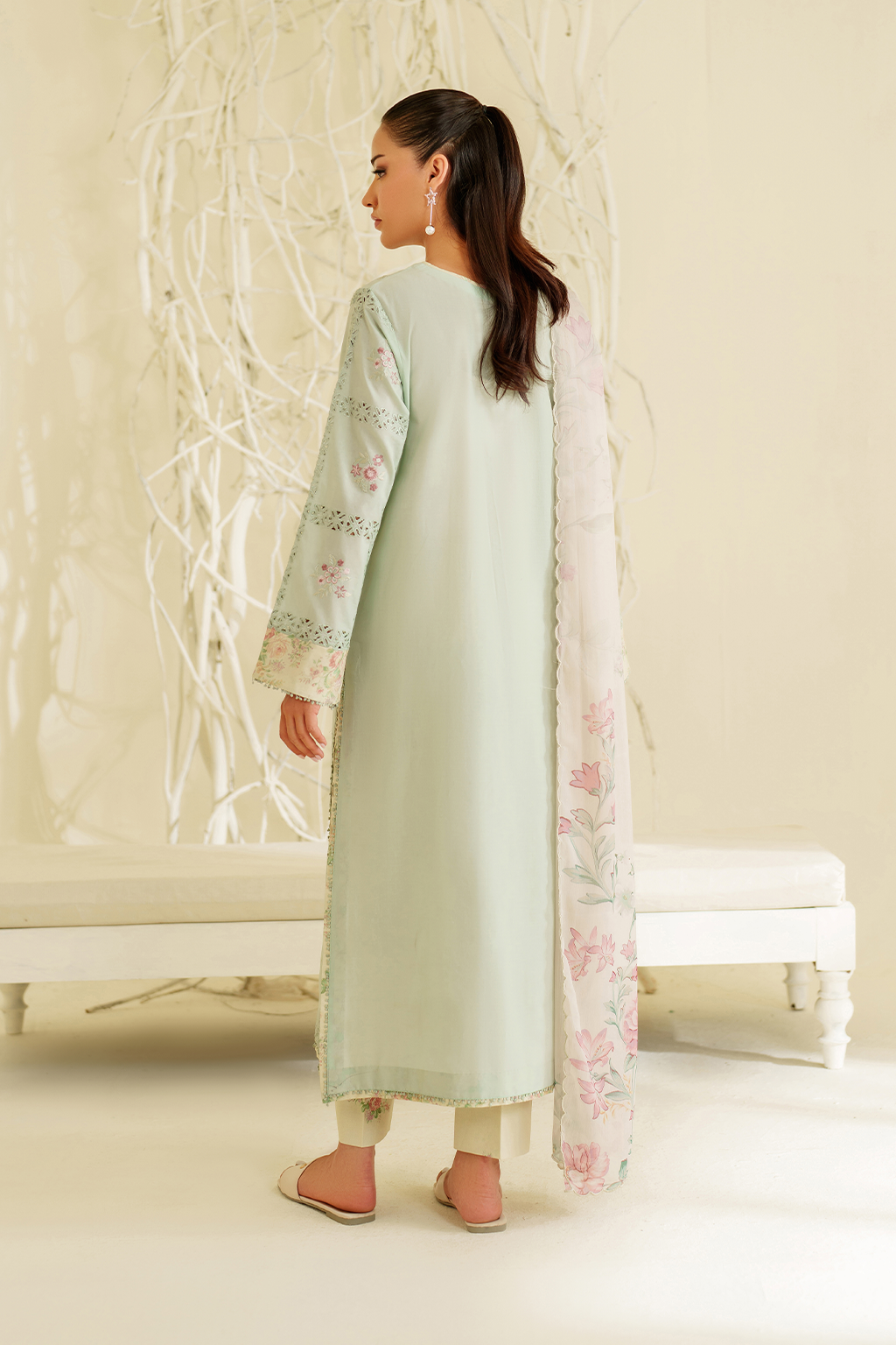 Iznik | Exclusive Printed Lawn | UE-531