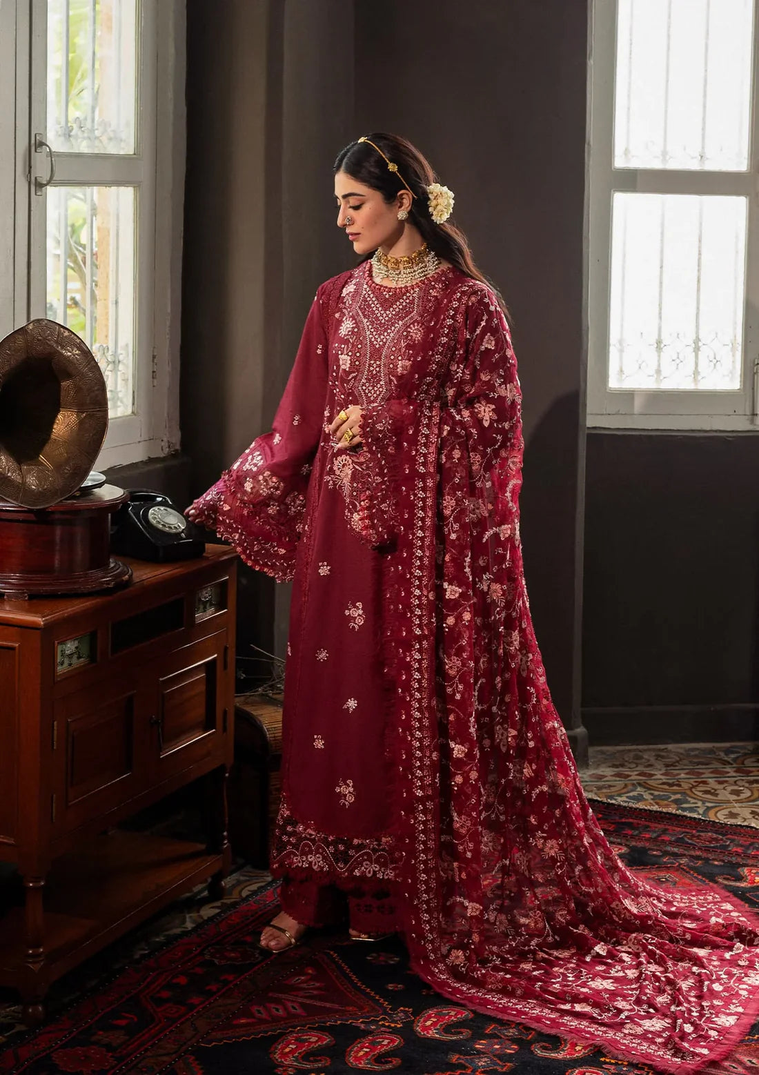 KAHF |  Karandi COLLECTION | ROSELITH