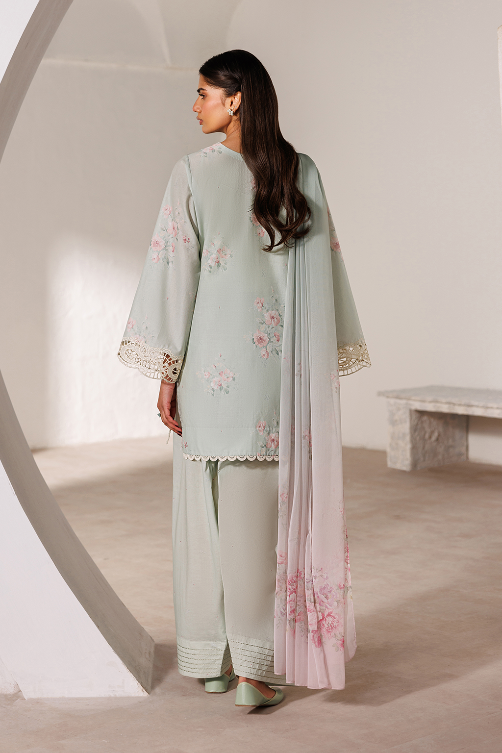 Iznik | Printed Lawn | UE-633
