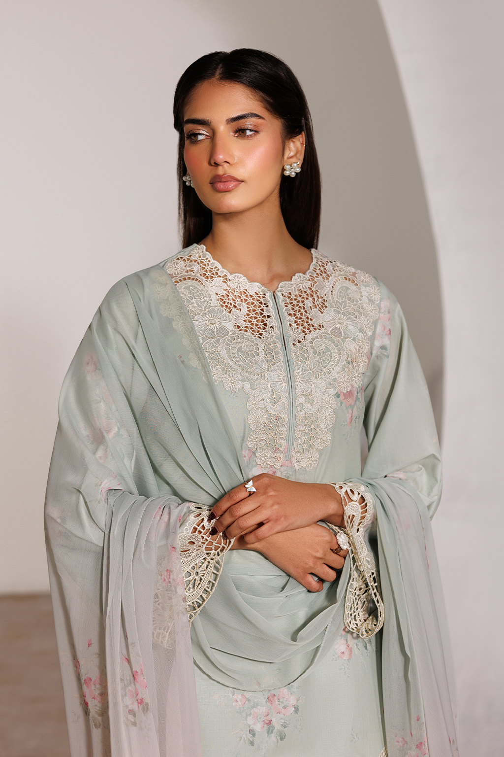 Iznik | Printed Lawn | UE-633