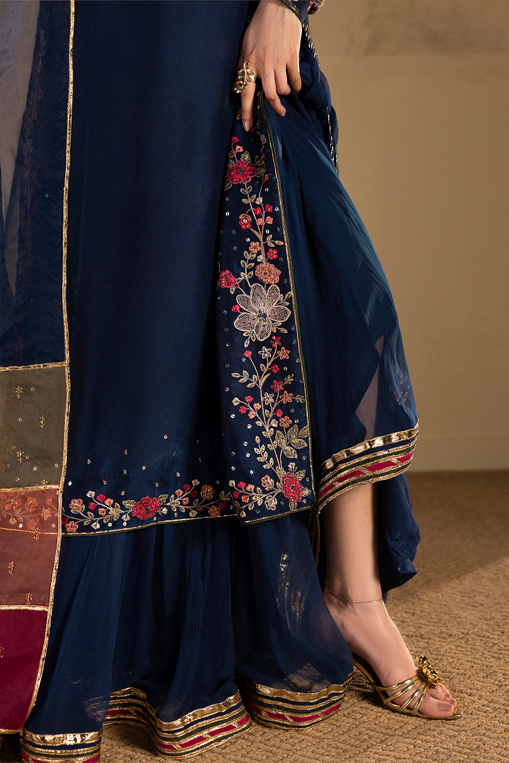 Iznik | Formals 26 Embroidered Pure Ramen Silk | UE-728