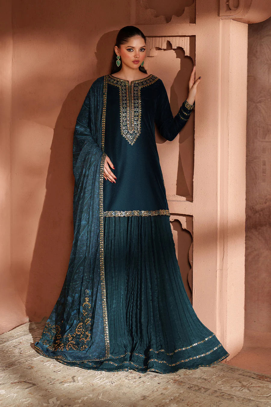 IZNIK | VELVET FORMALS | IV-64
