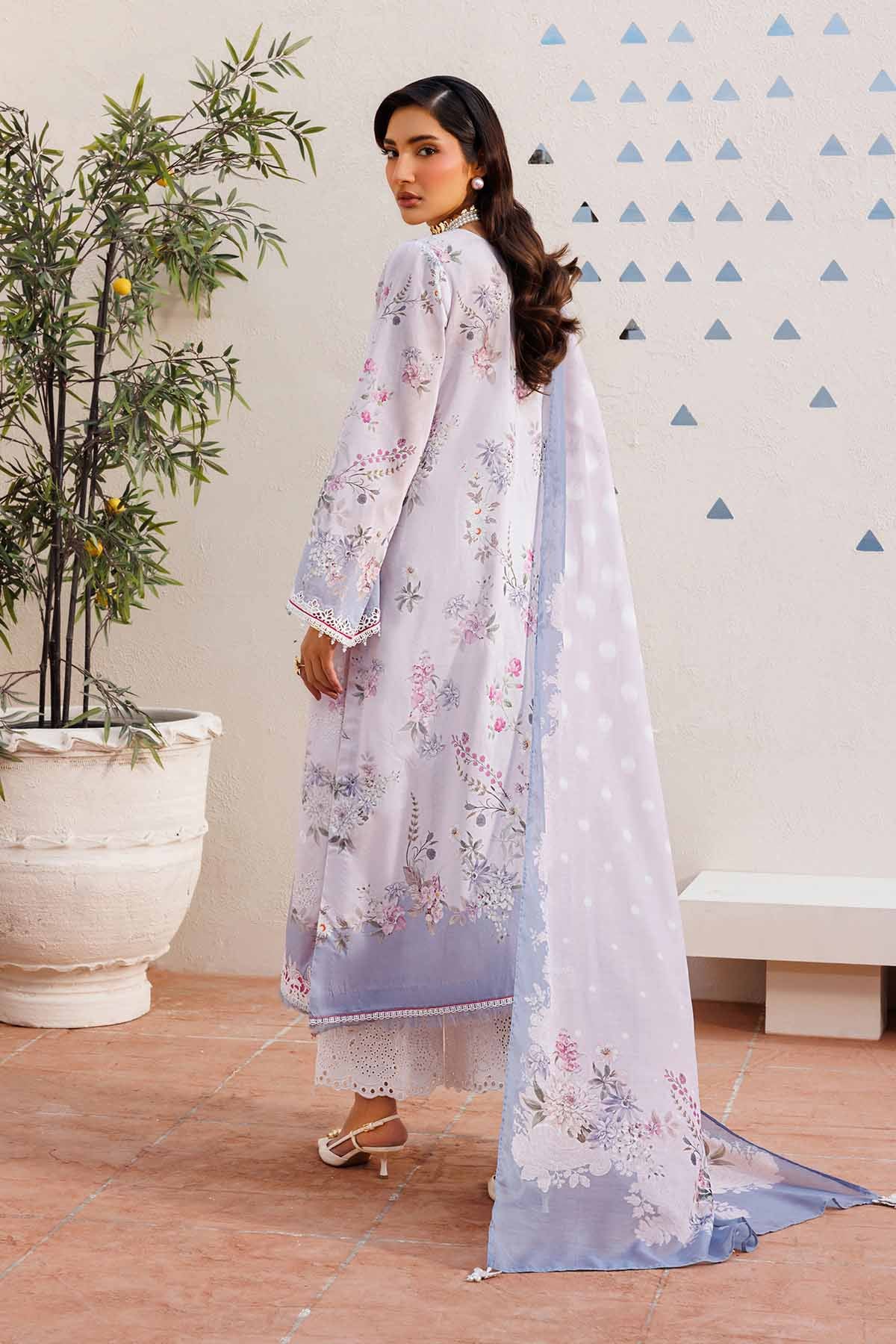 Baroque | Embroidered lawn | UF-4395