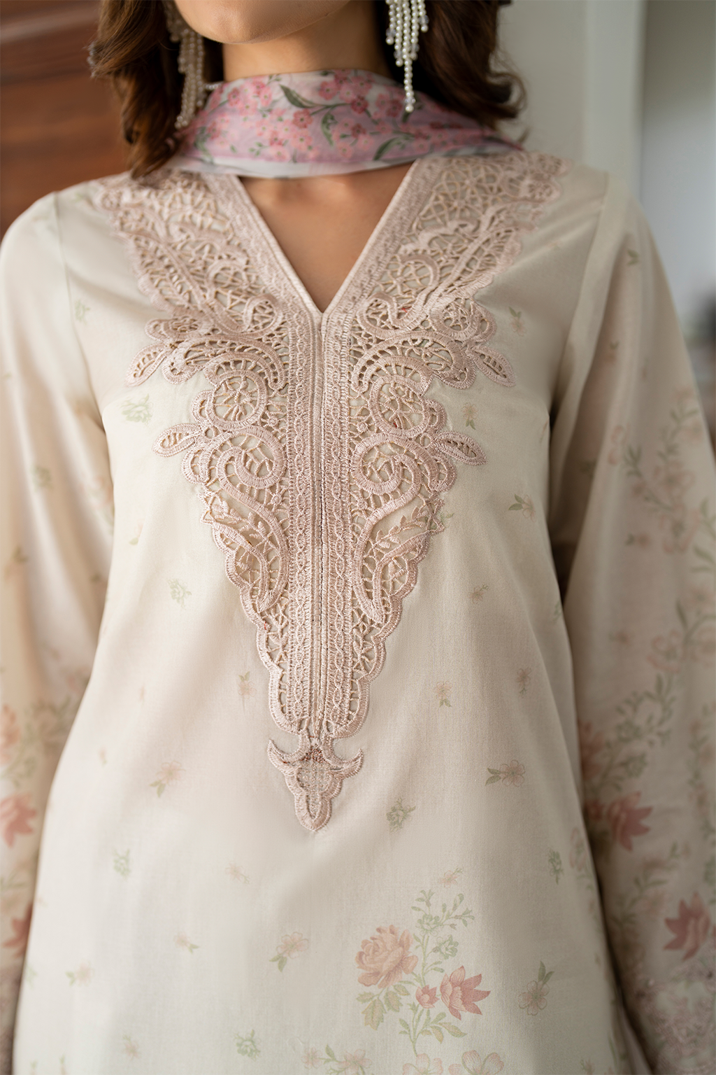 Iznik | Exclusive Printed Lawn | UE-491