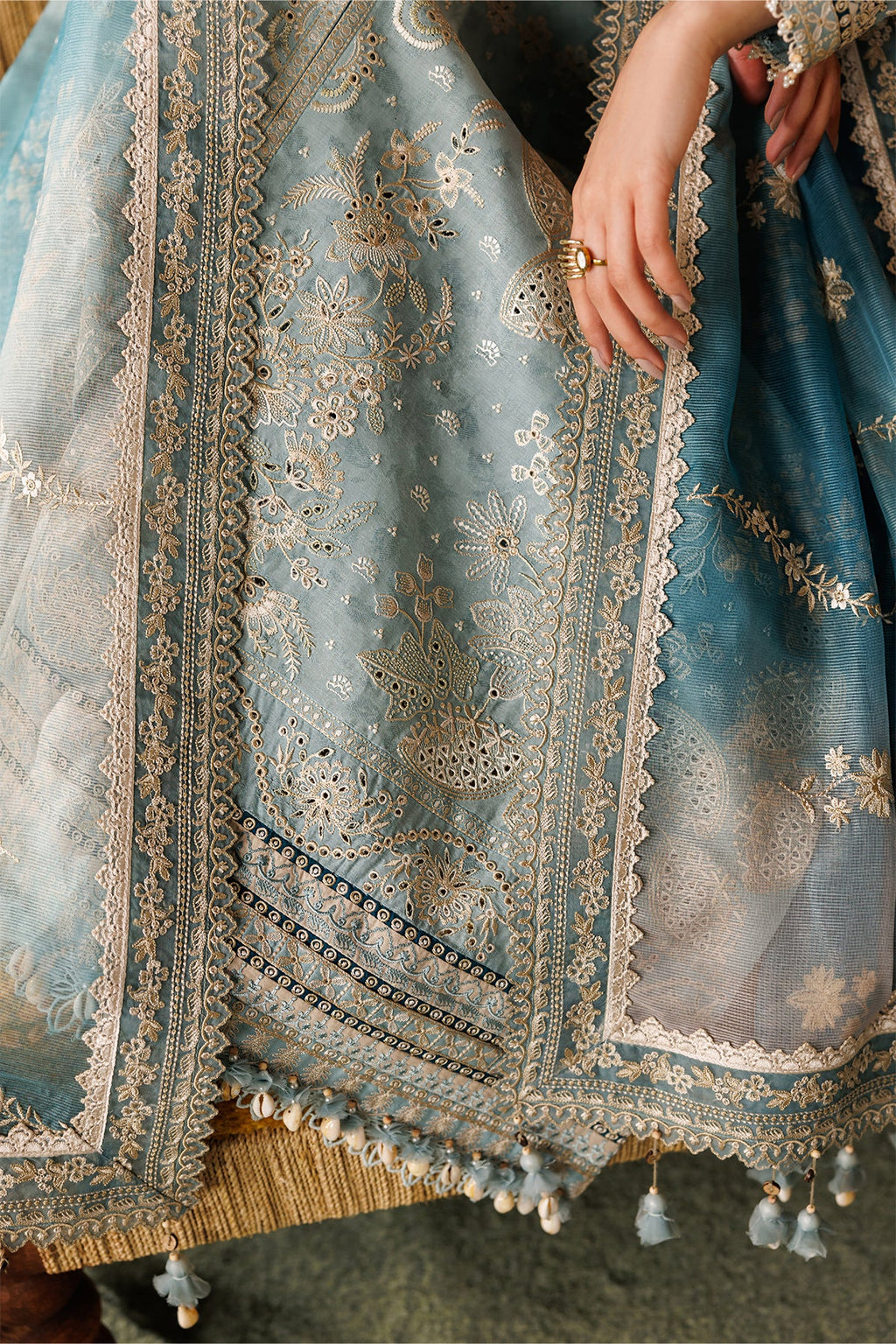 BAROQUE |EMBROIDERED LAWN | EL26-D01