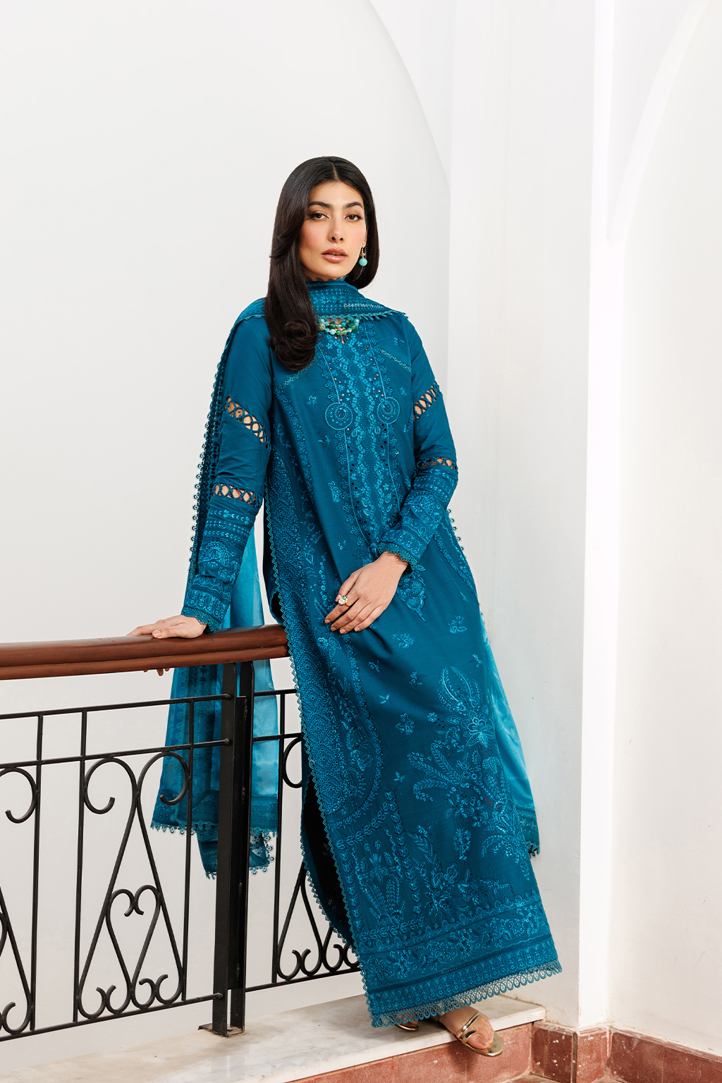Emaan Adeel |  Mirabelle festive luxury lawn | Floraison