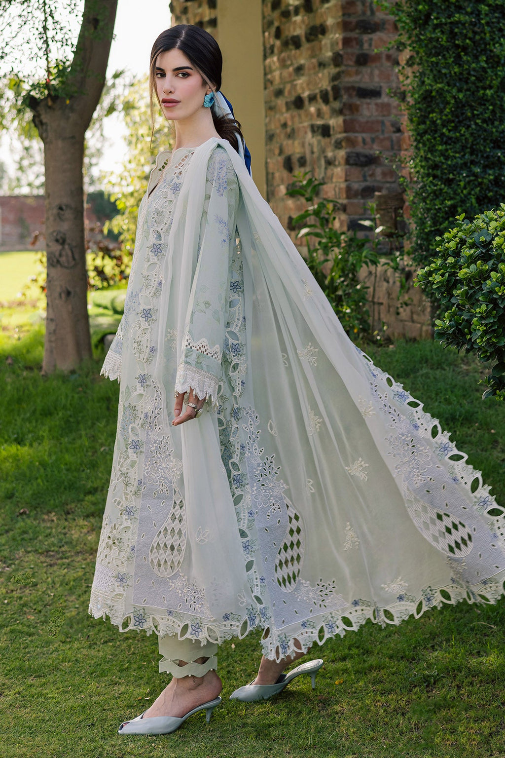 Nureh | Lily May Lawn | NE-262