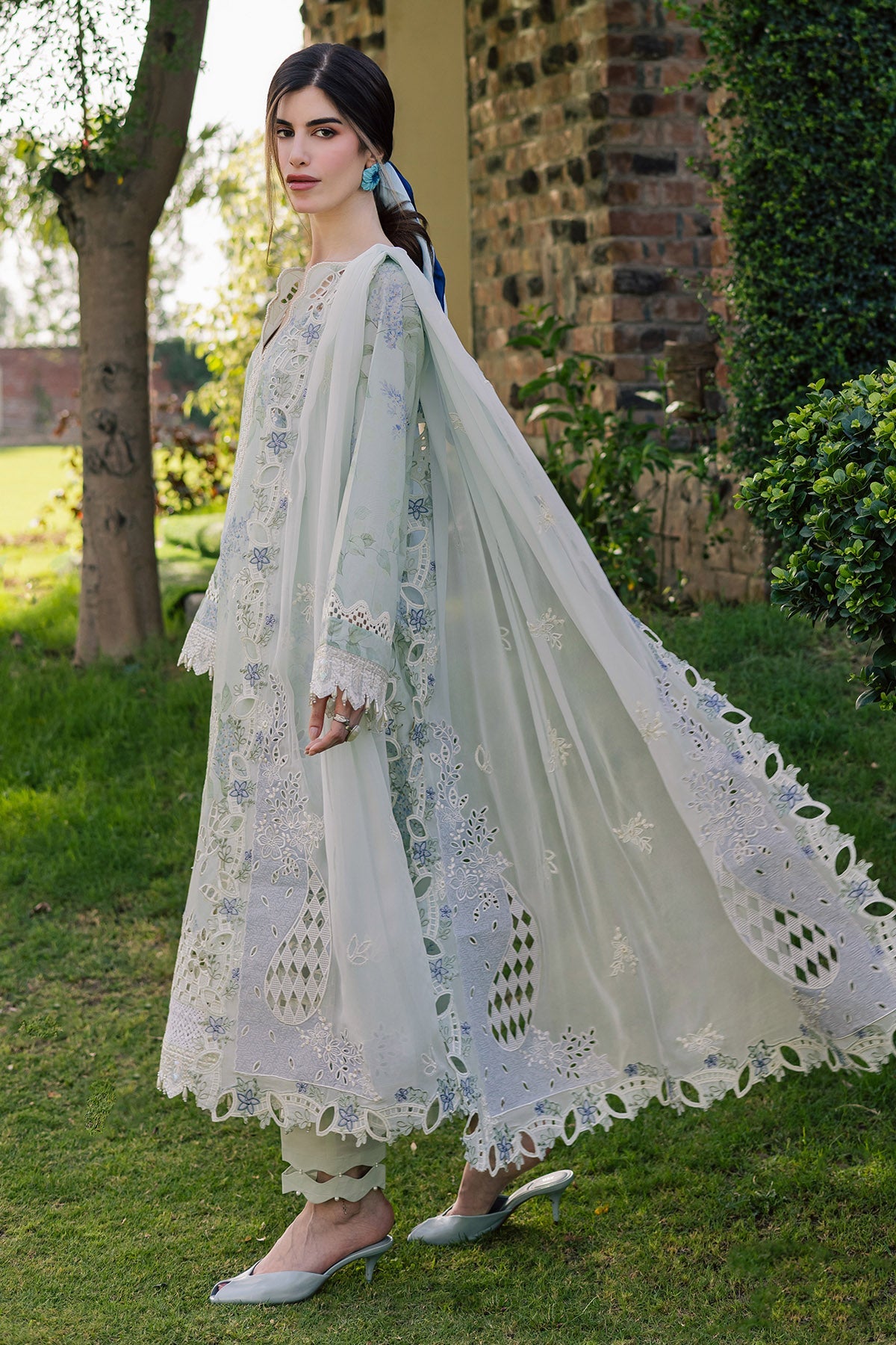 Nureh | Lily May Lawn | NE-262