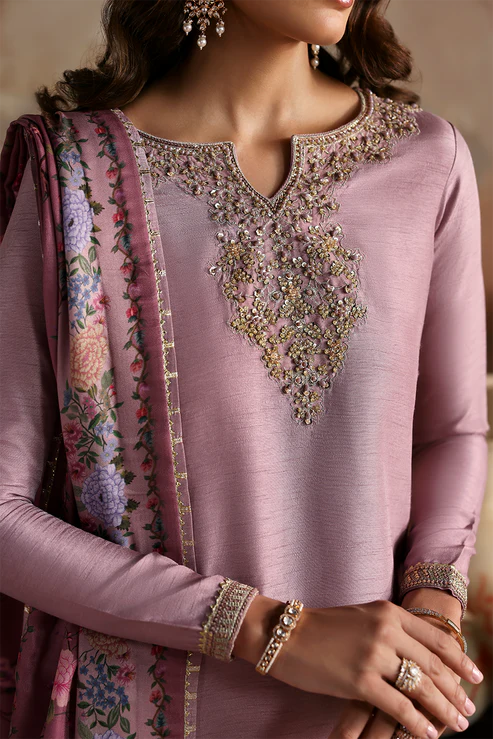 EMAAN ADEEL | Afsana-e-Silk | ZAREEN