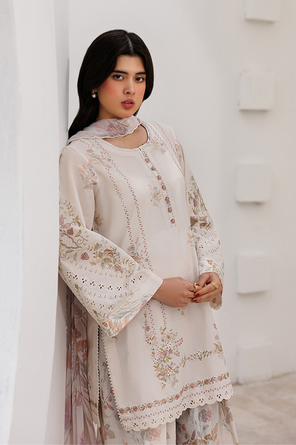 Iznik | Printed Lawn | UE-631