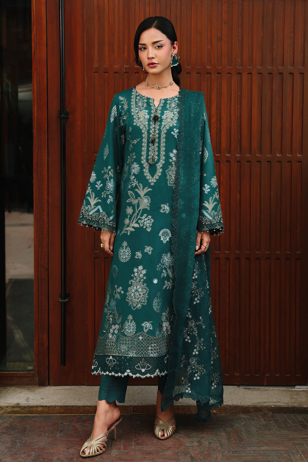 Nureh | Maya Embroidered Jacquared | NJ-110