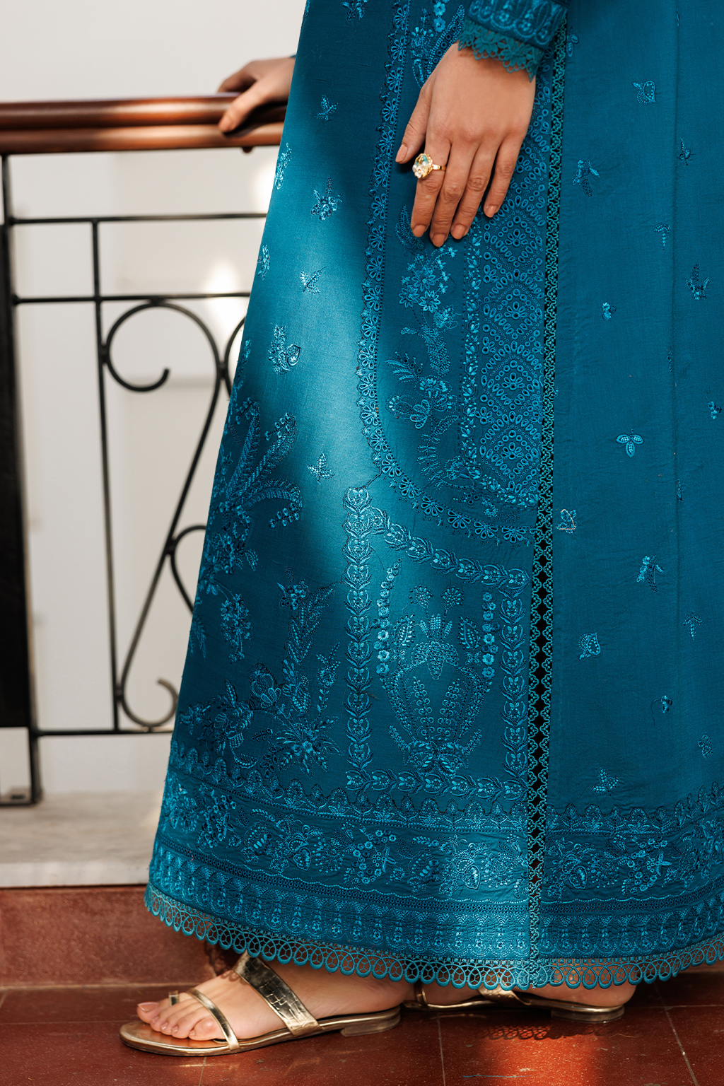 Emaan Adeel |  Mirabelle festive luxury lawn | Floraison