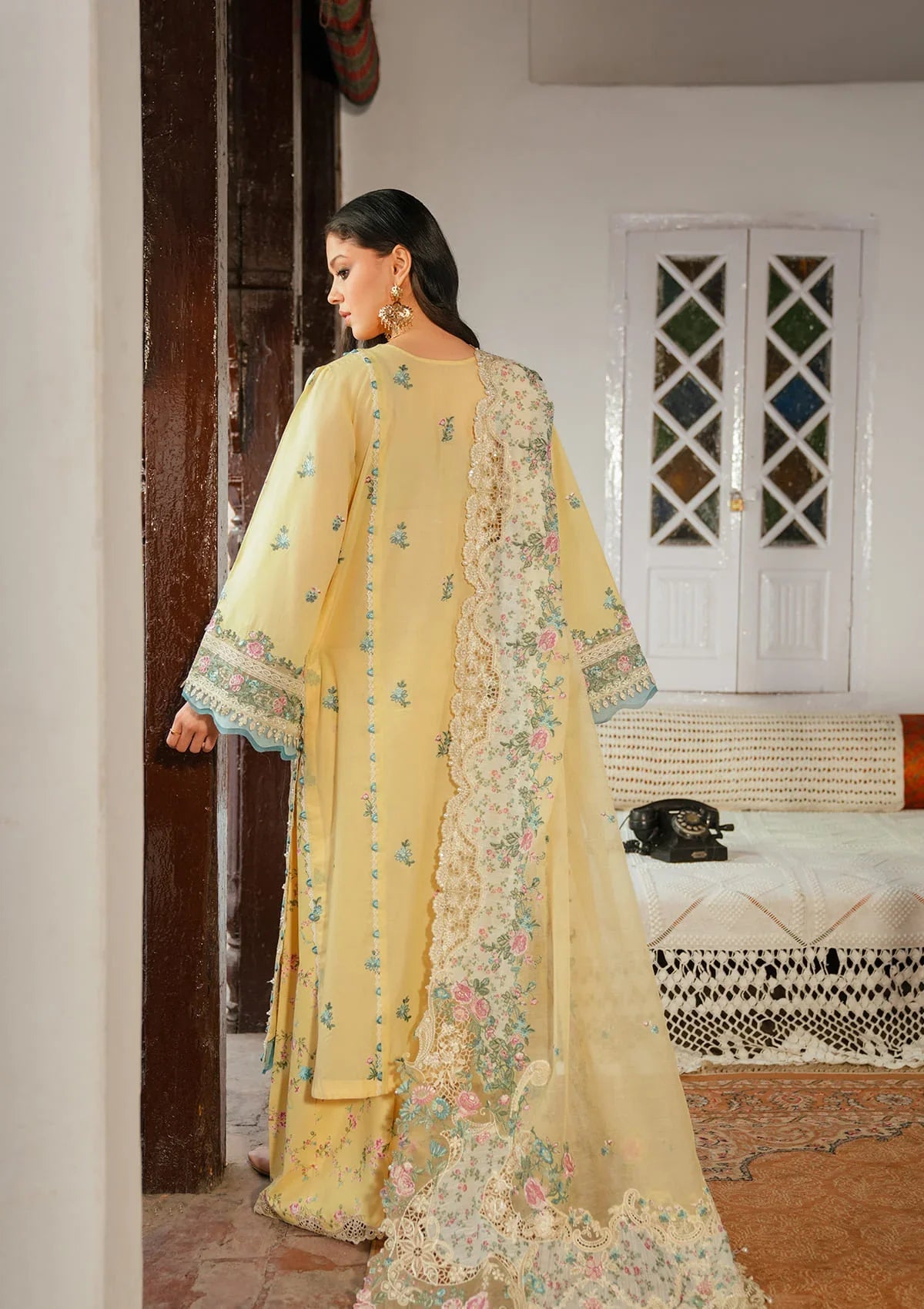 Kahf | Ek Fasana Luxury lawn '26 | Muskaan