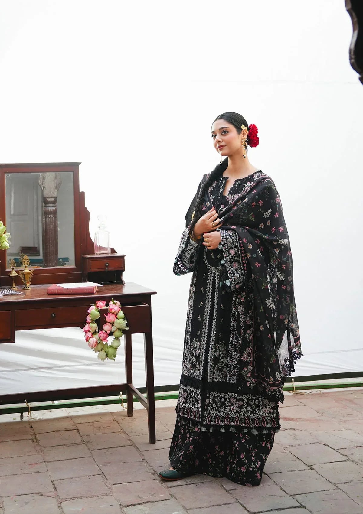 Kahf | Ek Fasana Luxury lawn '26 | Siyaara