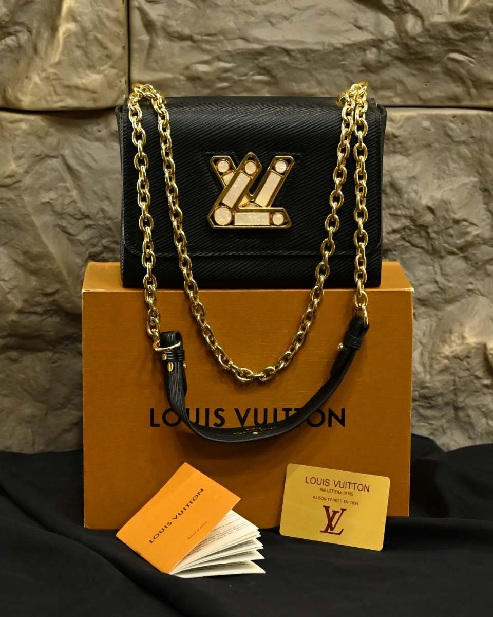 Louis vuitton | Hand Bags | LV-05