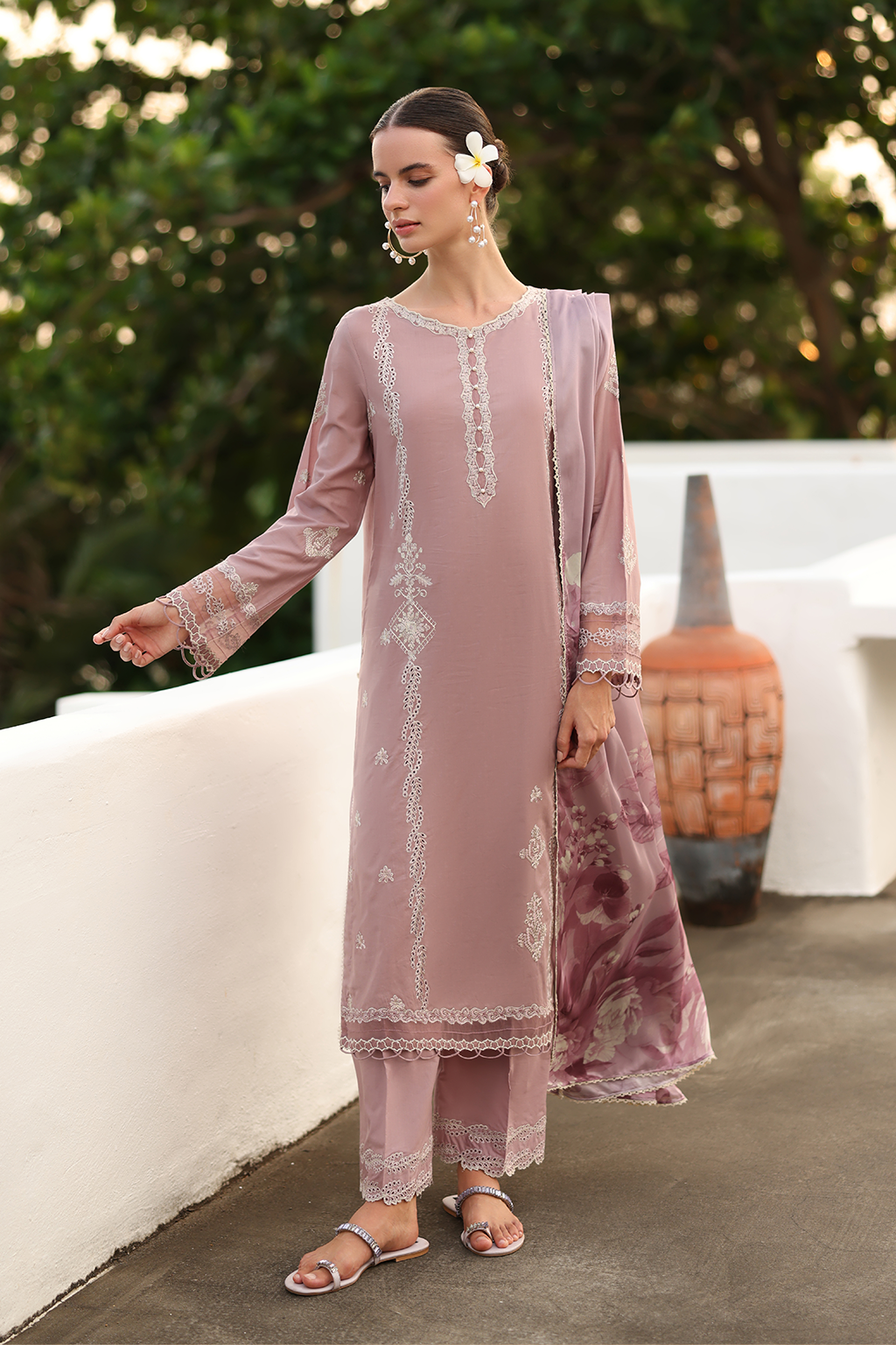 Iznik | Exclusive Printed Lawn | UE-525