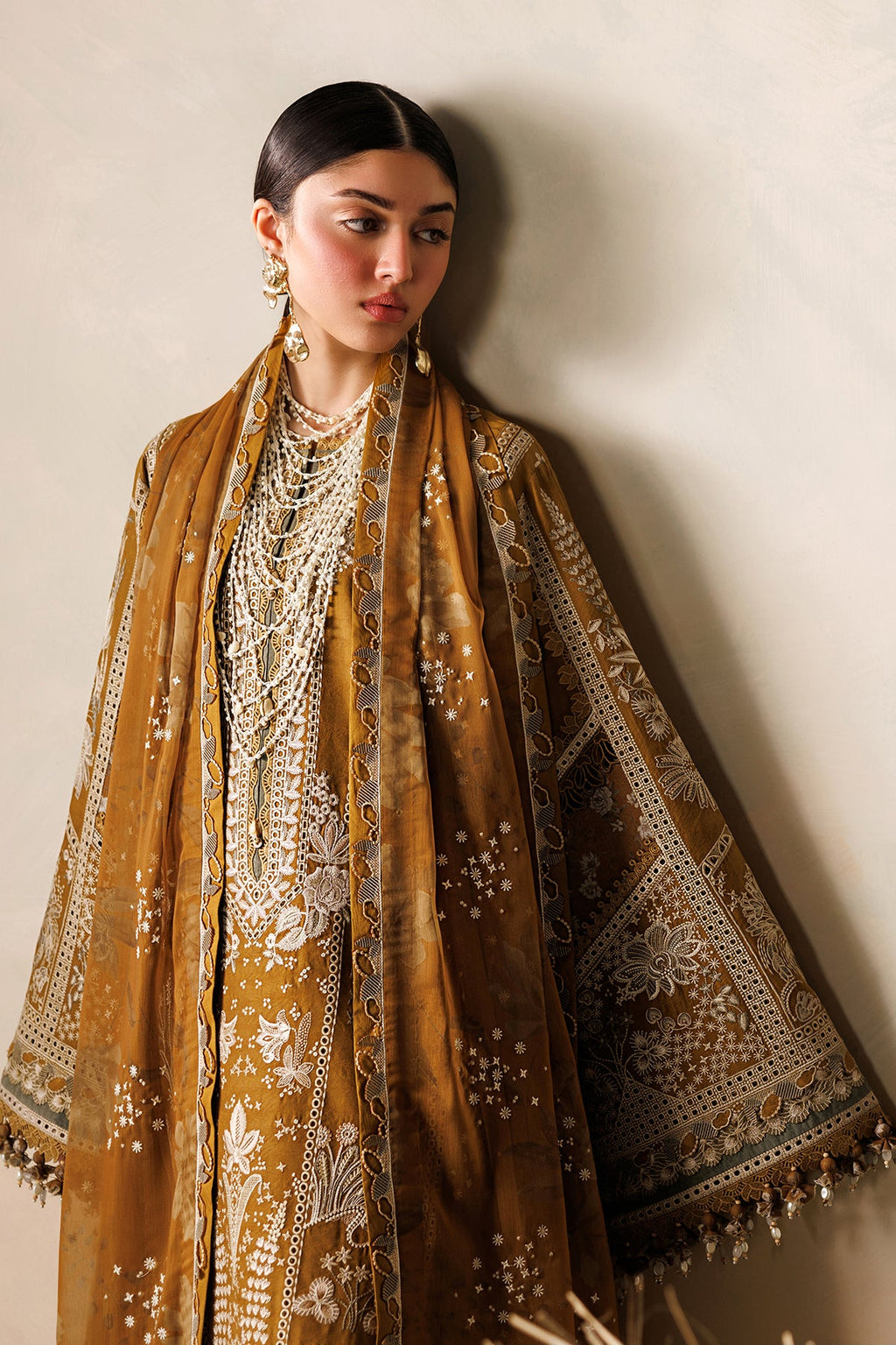 BAROQUE |EMBROIDERED LAWN | EL26-D07