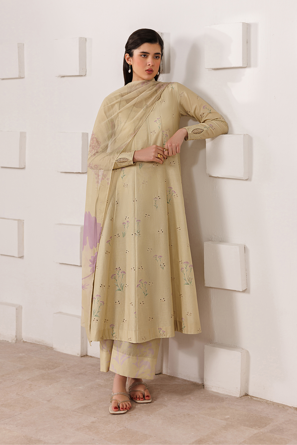 Iznik | Printed Lawn | UE-635