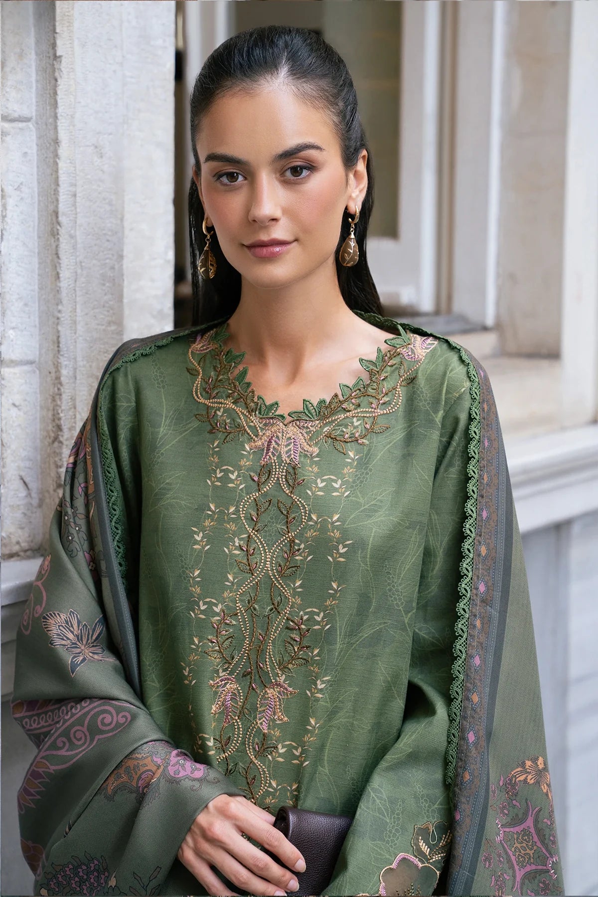 Rang Rasiya | Meet Me in Istanbul Khaddar Winter | Amber