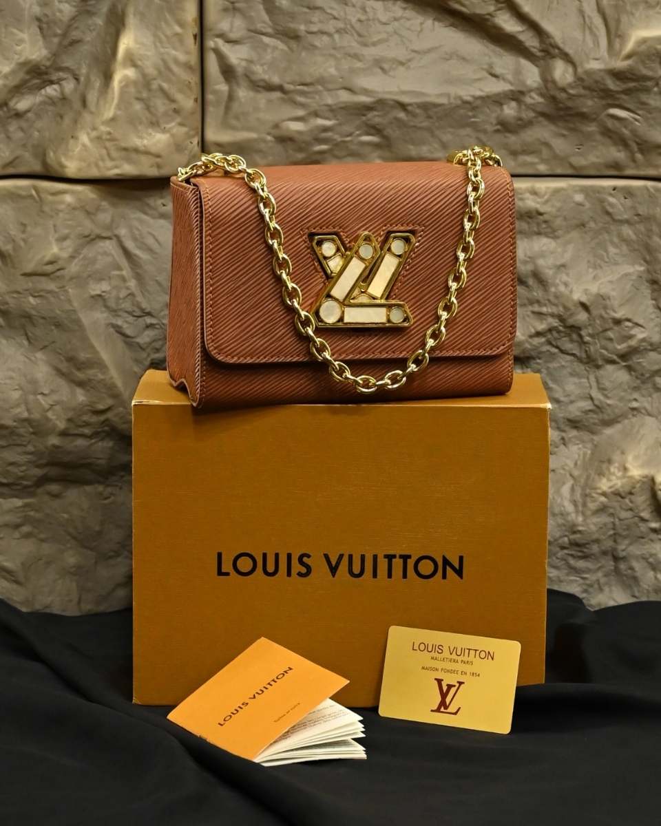 Louis vuitton | Hand Bags | LV-04