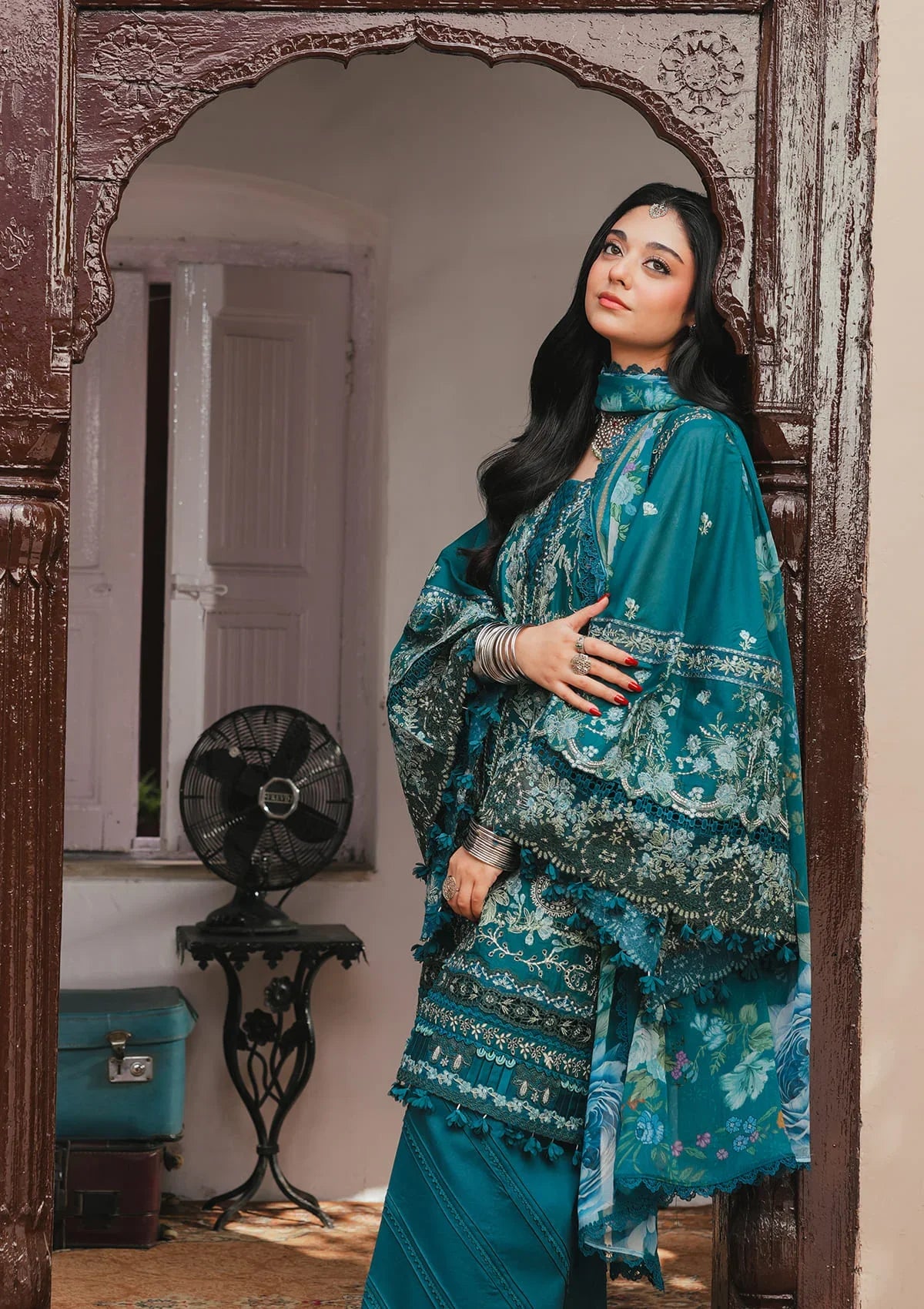 Kahf | Ek Fasana Luxury lawn '26 | Morni