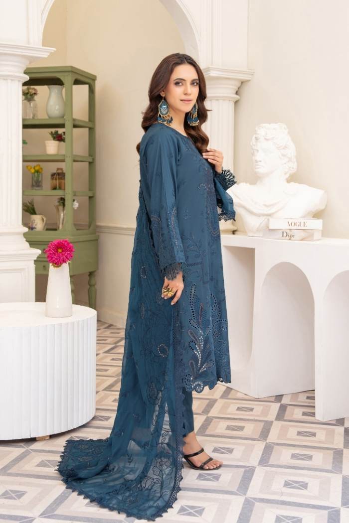 Riaz Arts | Romana Luxury Lawn | RA-R-02