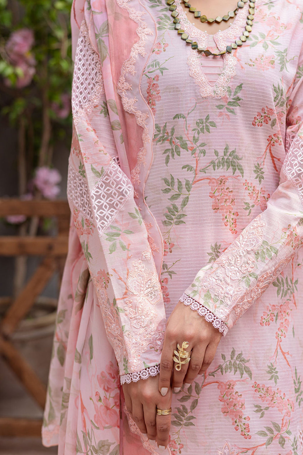 Nureh | Bloom Lawn | BL-08