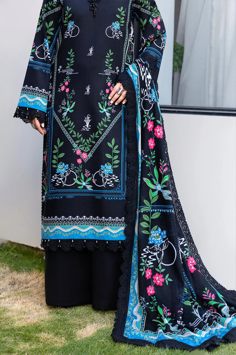 Naqsh | The Breeze Edit Lawn | Moonlit Noir