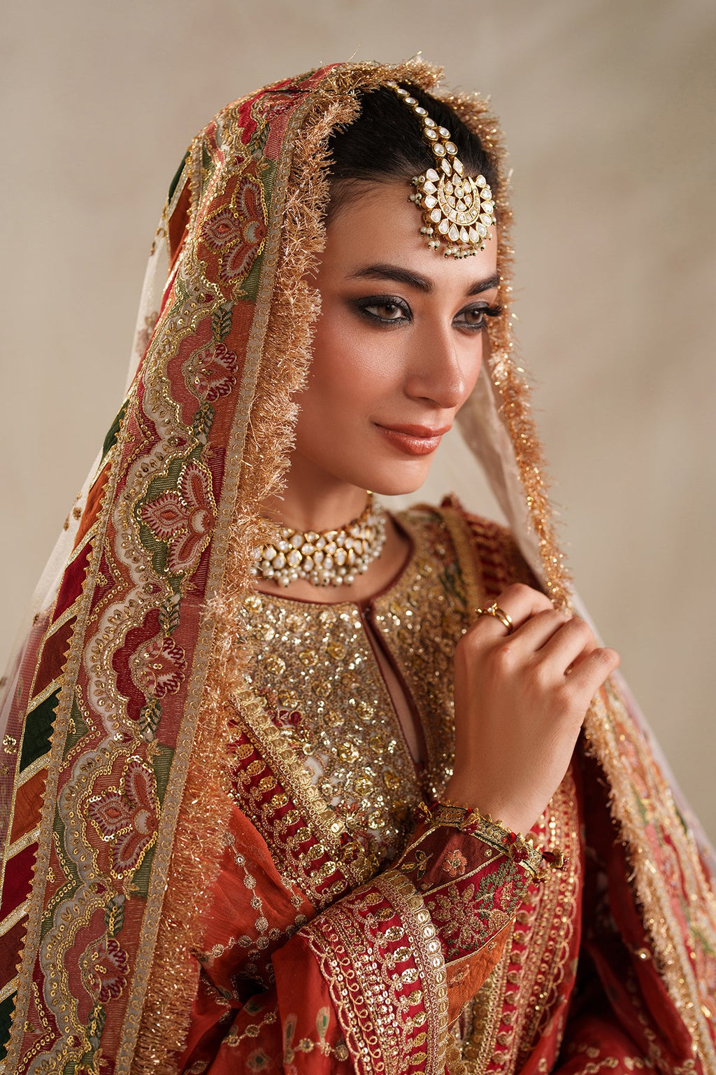Baroque | EMBROIDERED NET | UF-4368