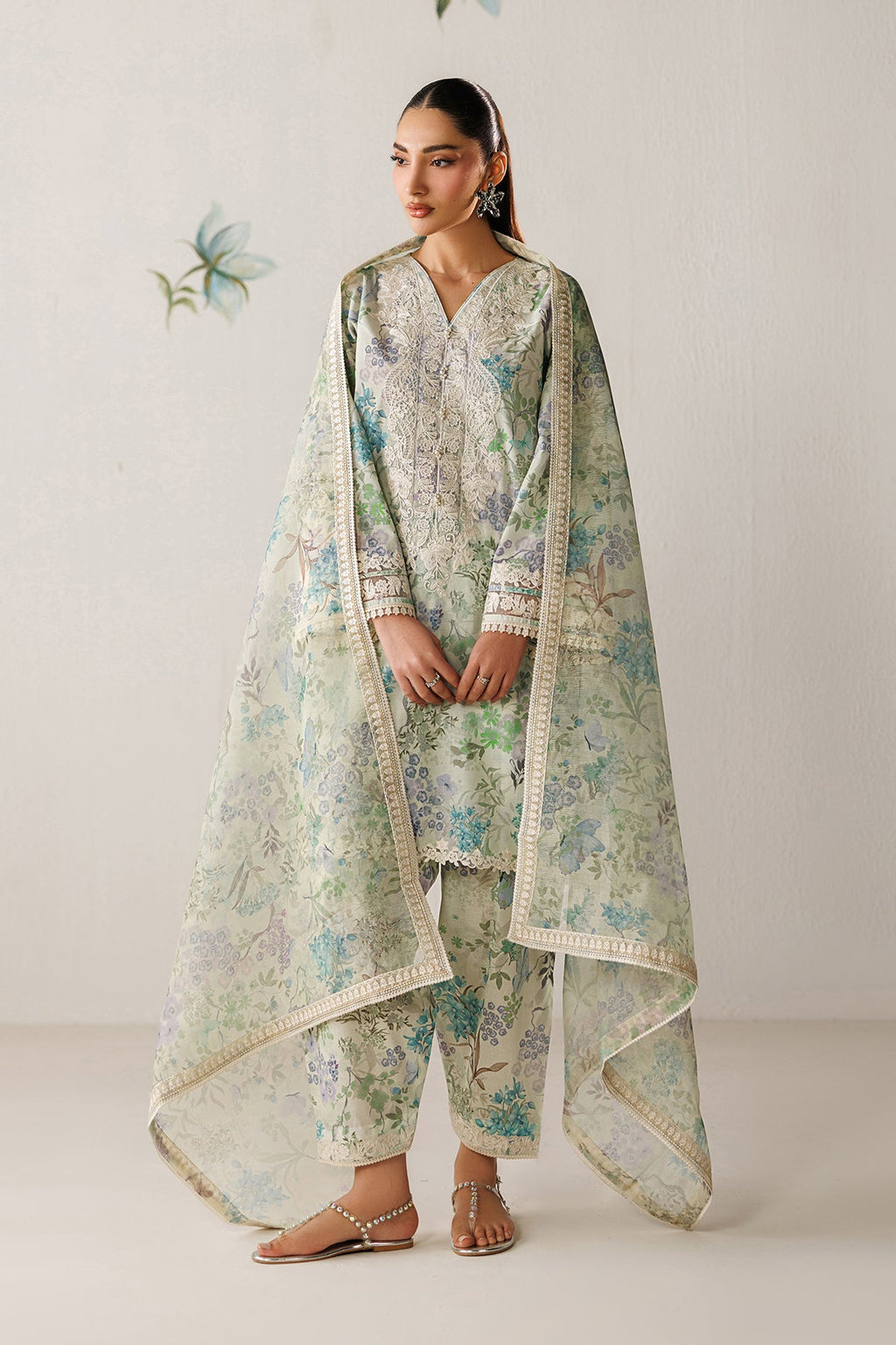 Baroque | Embroidered lawn | UF-4417