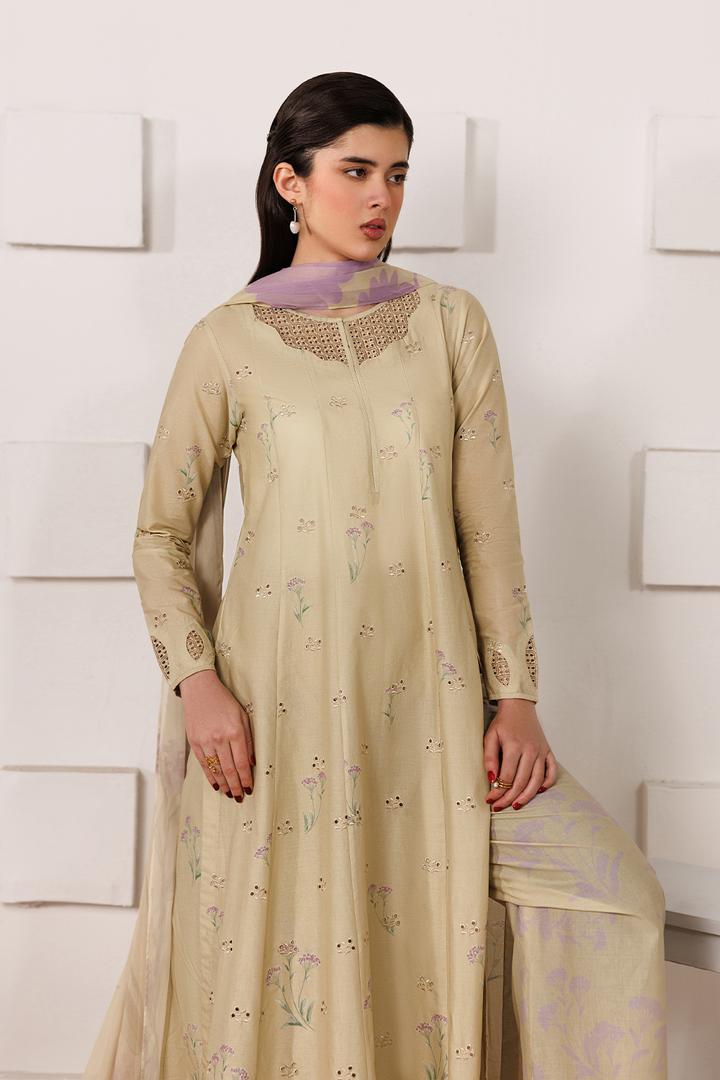 Iznik | Printed Lawn | UE-635