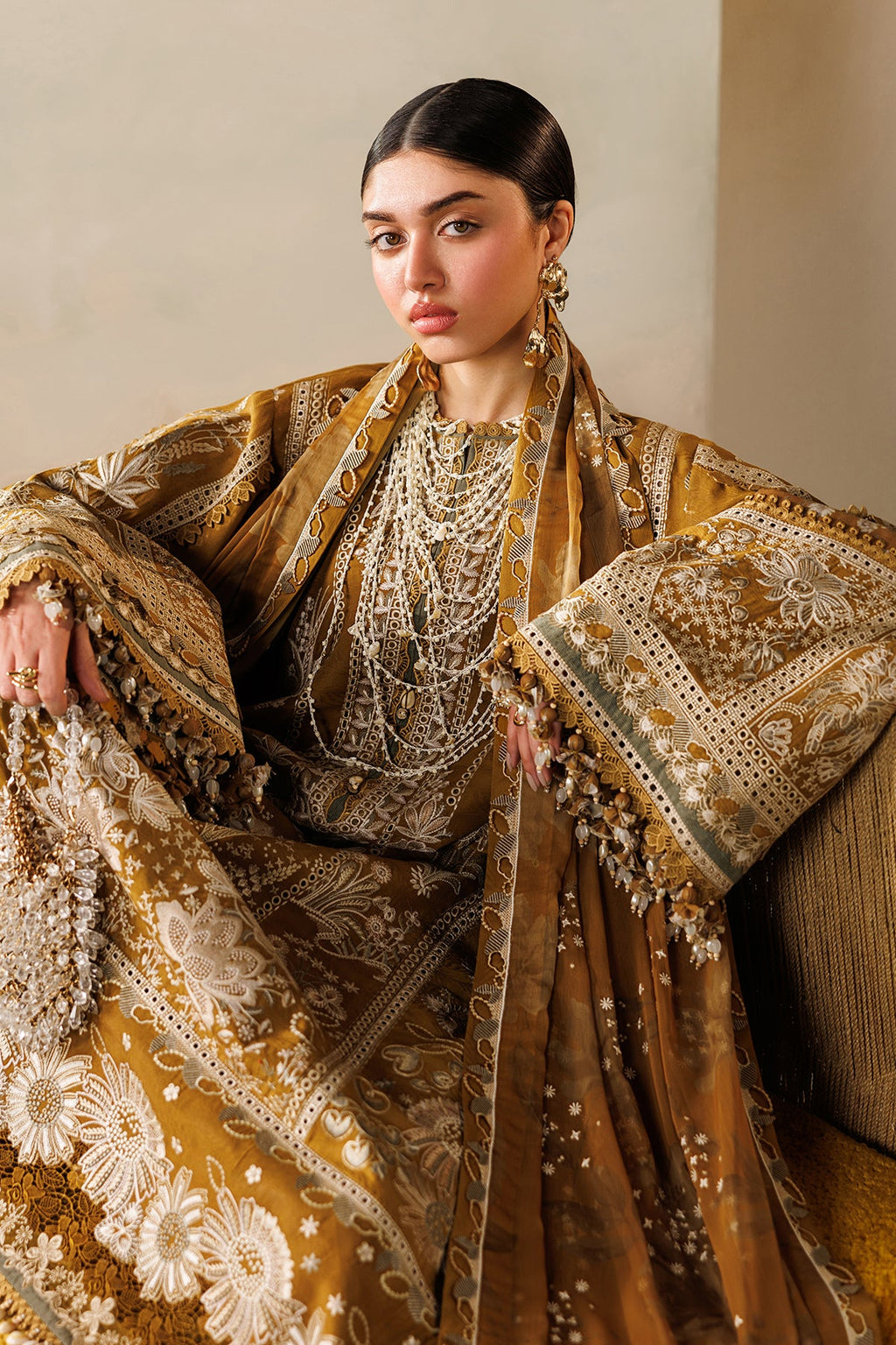 BAROQUE |EMBROIDERED LAWN | EL26-D07