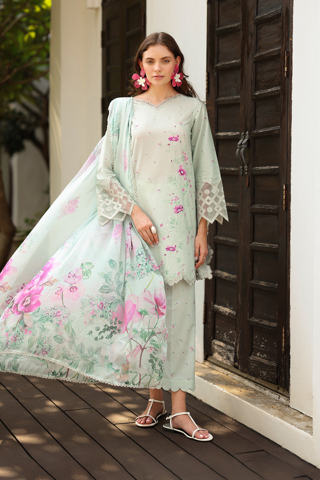 Iznik | Exclusive Printed Lawn | UE-500