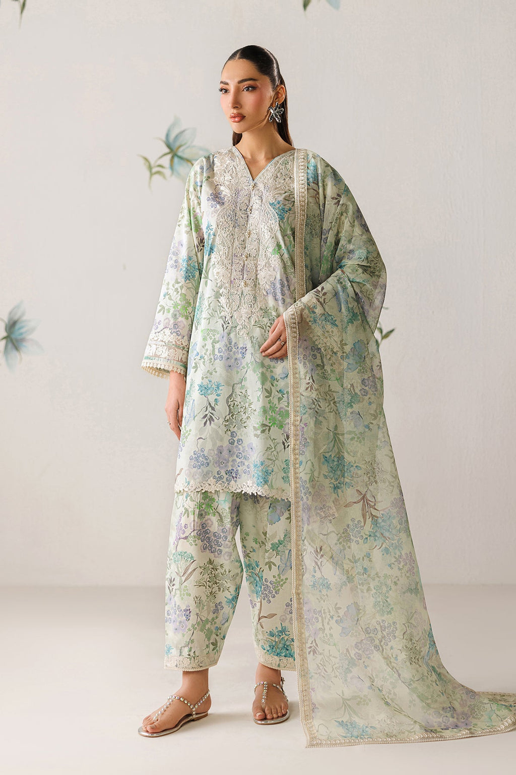 Baroque | Embroidered lawn | UF-4417