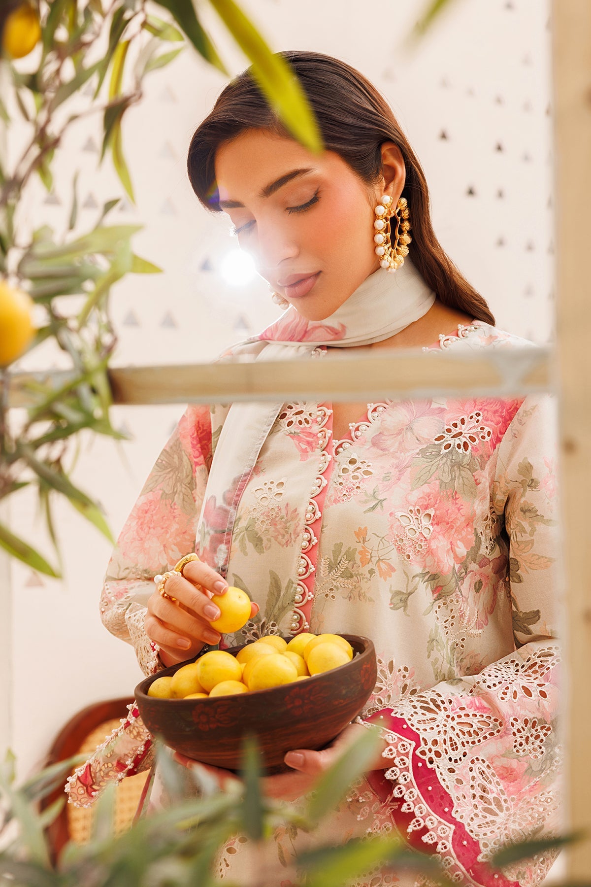 Baroque | Embroidered lawn | UF-4397