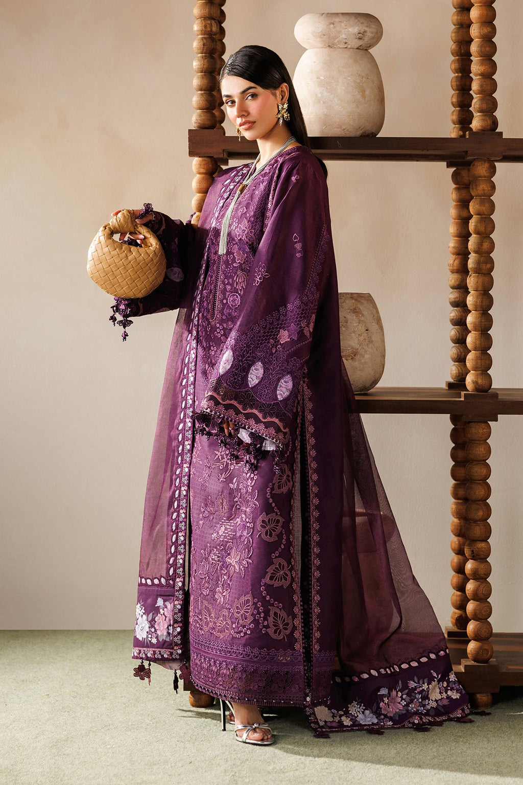 BAROQUE| EMBROIDERED LAWN | EL26-D02