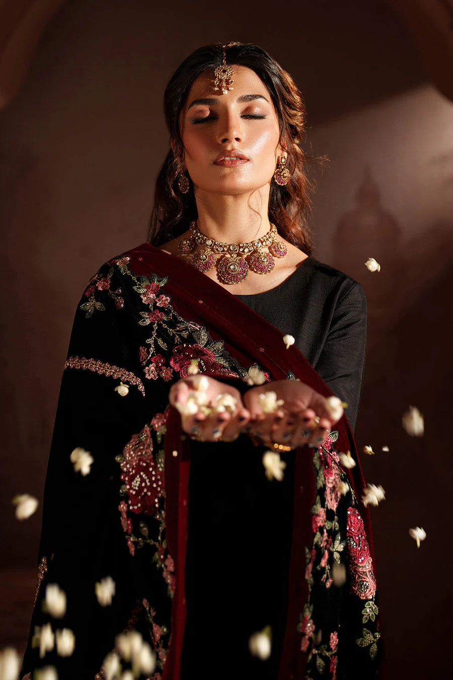 IZNIK | VELVET FORMALS | IV-59
