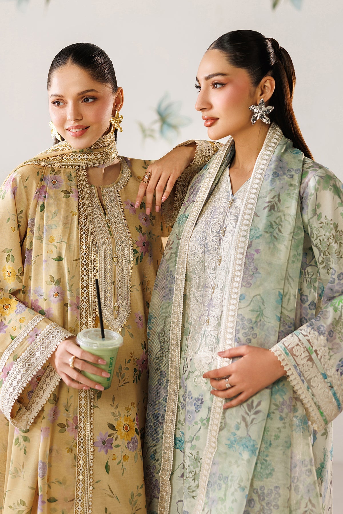 Baroque | Embroidered lawn | UF-4417