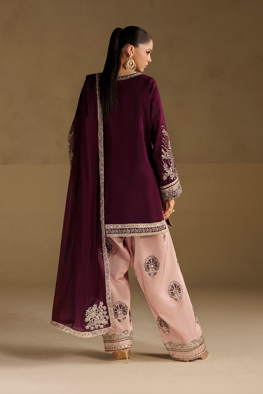 Iznik | Formals 26 Embroidered Ramen Silk | UE-733