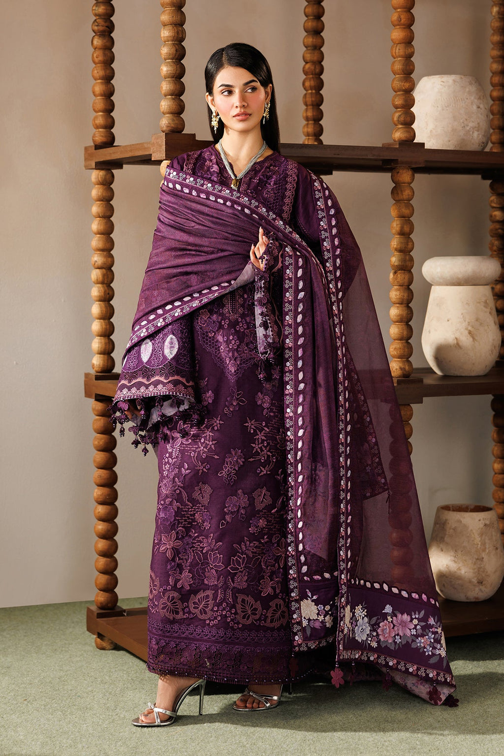 BAROQUE| EMBROIDERED LAWN | EL26-D02