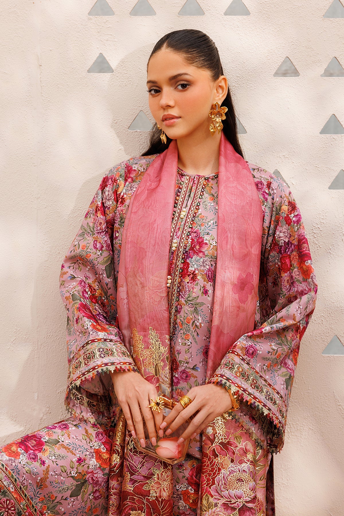 Baroque | Embroidered lawn | UF-4398