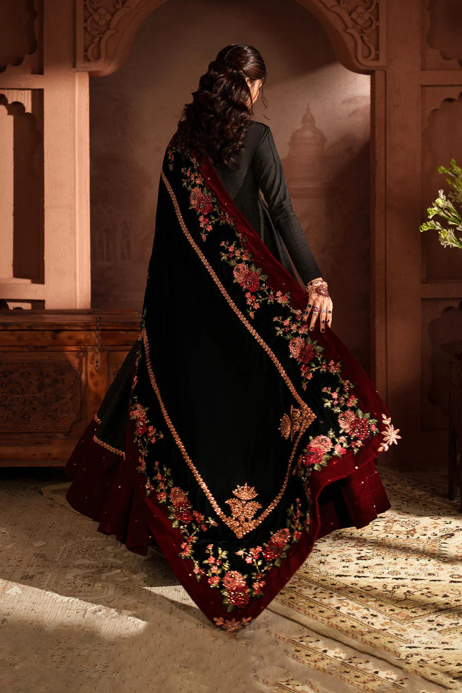 IZNIK | VELVET FORMALS | IV-59