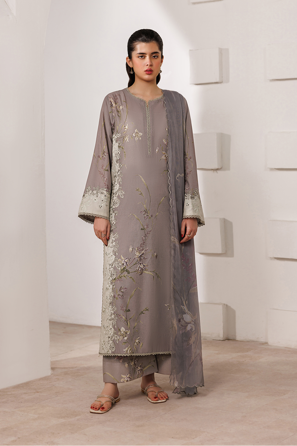 Iznik | Printed Lawn | UE-638