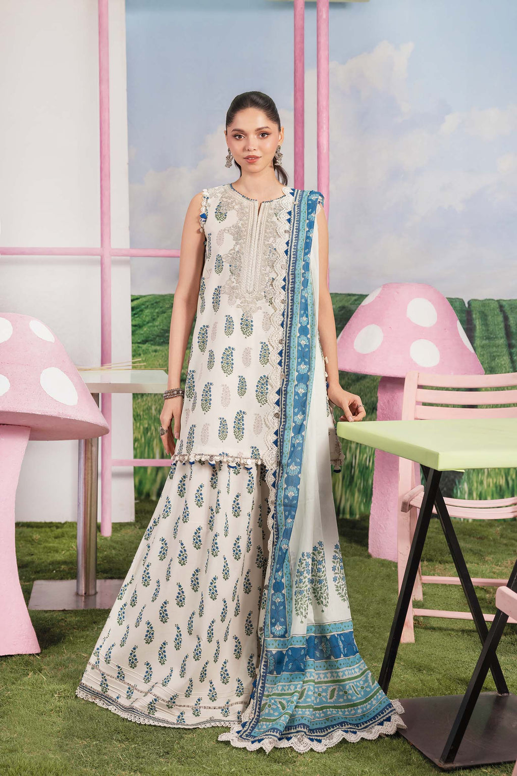 MARIA B | 3 Pc Unstitched Embroidered Lawn Suit | MB-CUSV13-05A