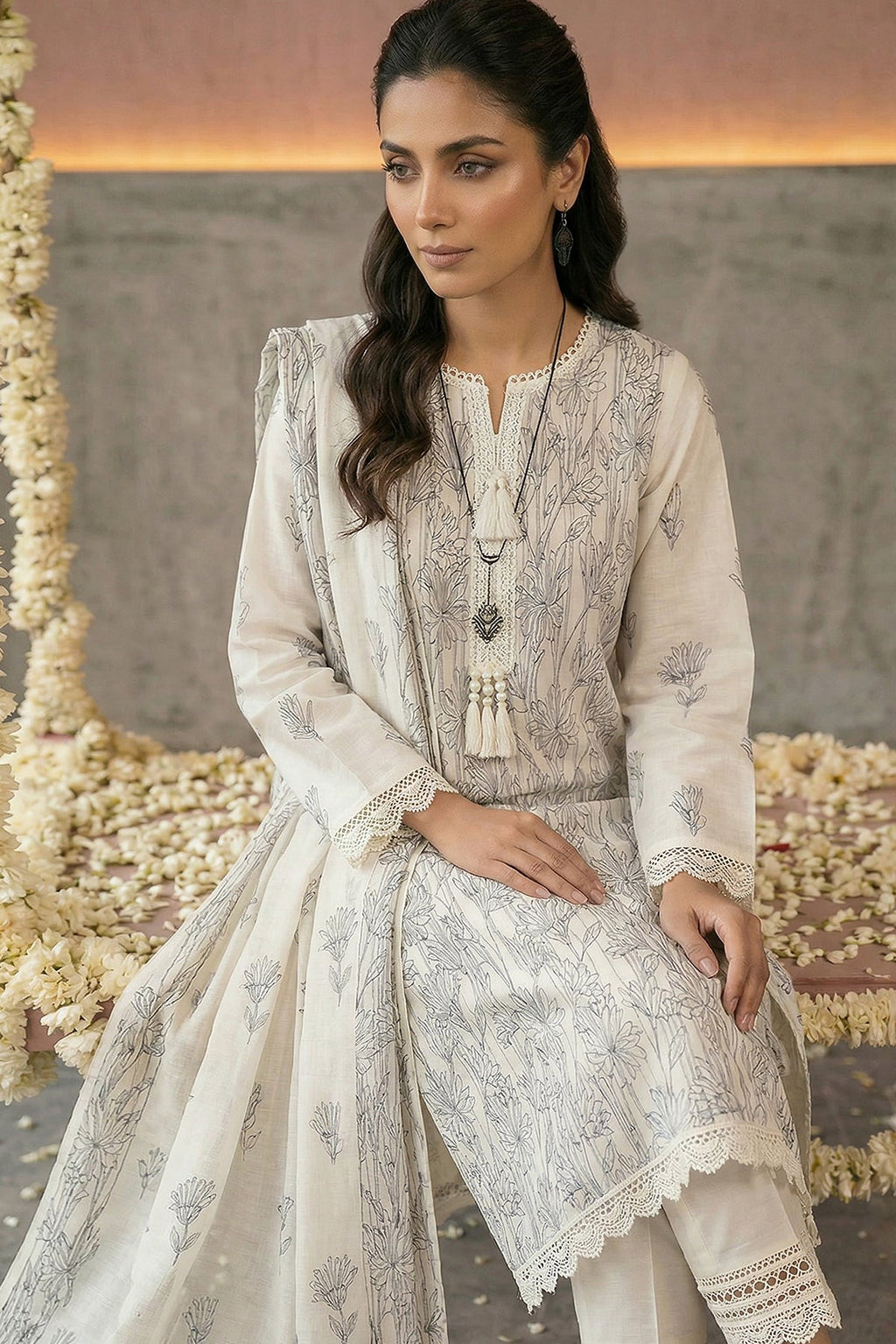 Noor E Fajar | Saira Luxury Lawn | NF-1562