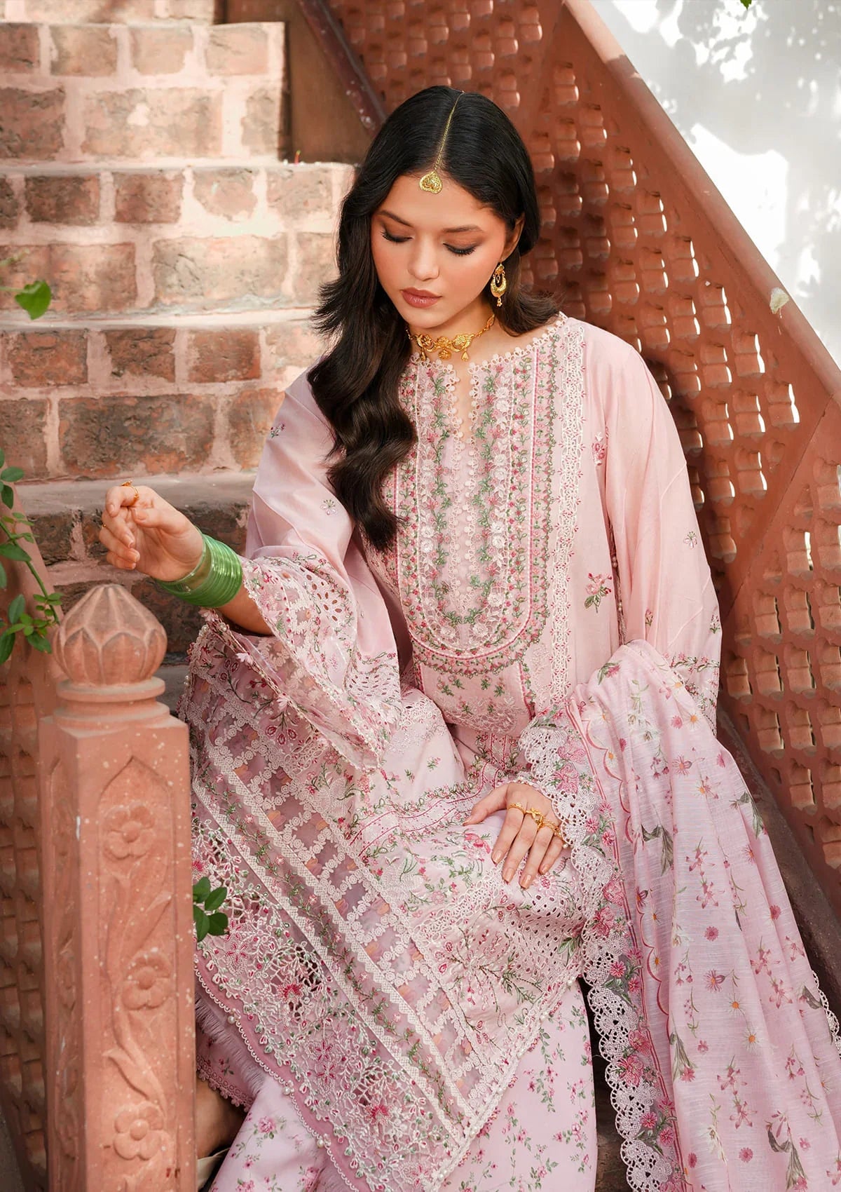 Kahf | Ek Fasana Luxury lawn '26 | Dilnahseen